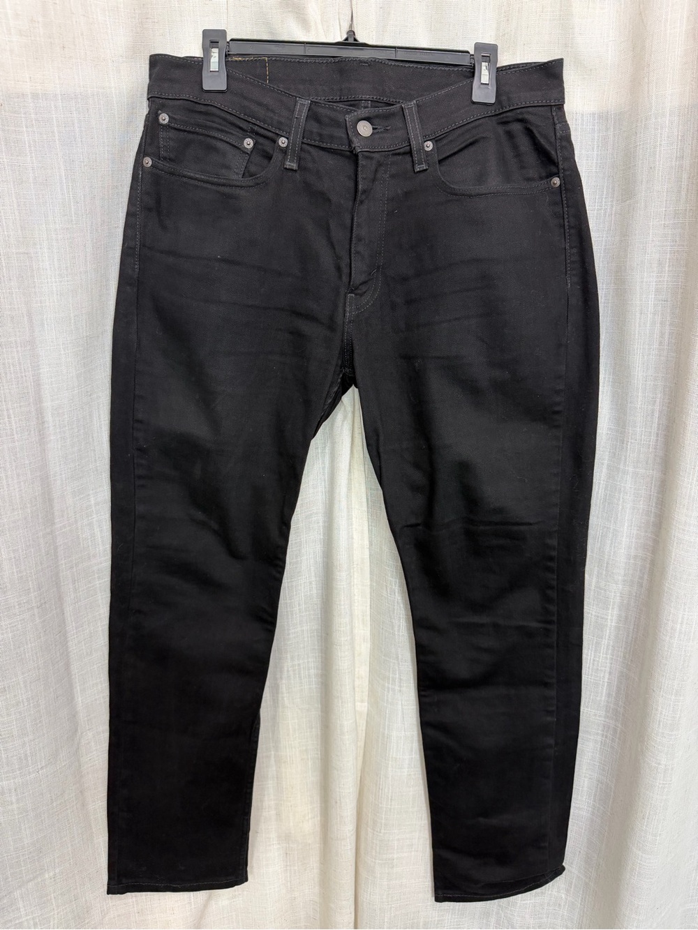 Levi Men's Black Straight Fit Jeans